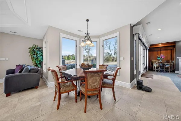 $4,000,000 | 27499 Franklin Road, Wright City, MO 63390