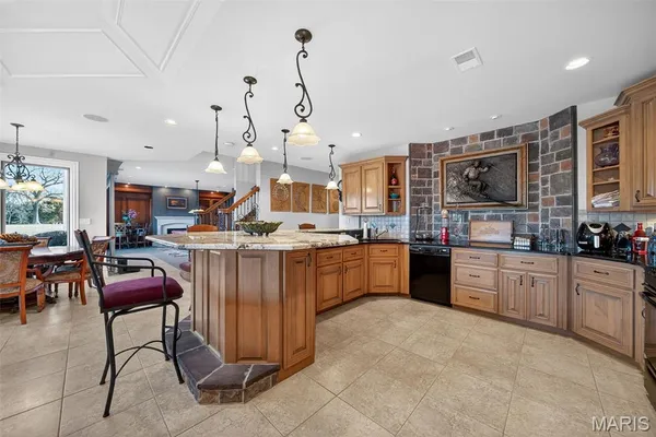 $4,000,000 | 27499 Franklin Road, Wright City, MO 63390