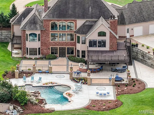 $4,000,000 | 27499 Franklin Road, Wright City, MO 63390