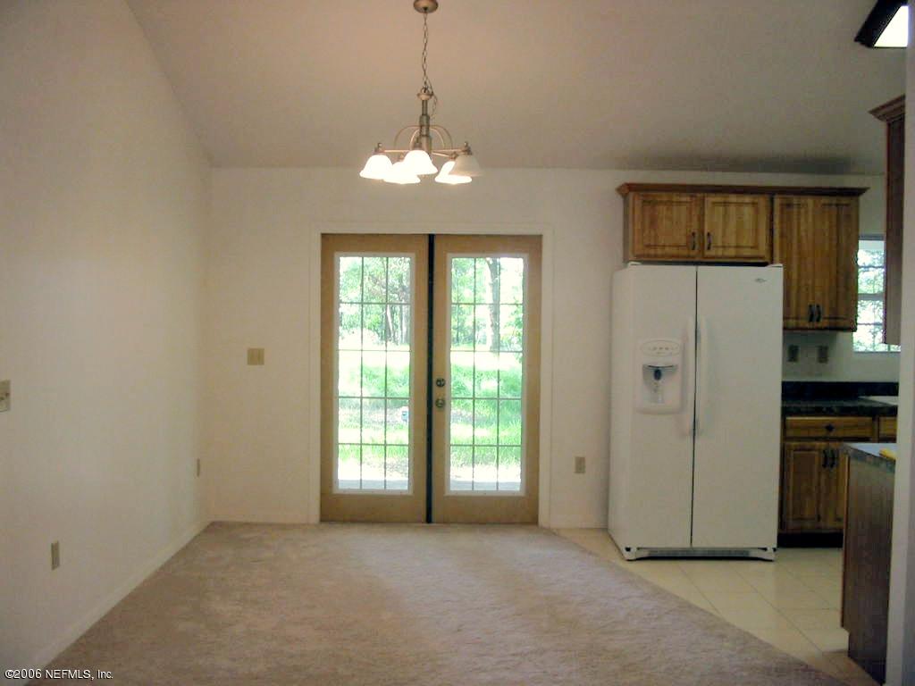 270 Chaffee Road North Jacksonville, FL 32220 - Photo 2 of 13 Dining Room to Kitchen