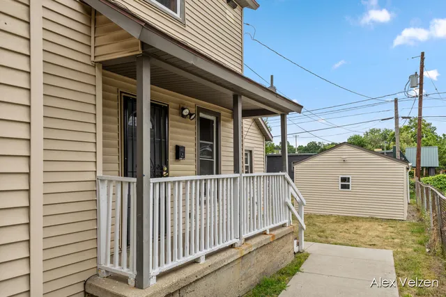 $349,900 | 510 La Grave Avenue Southeast, Grand Rapids, MI 49503