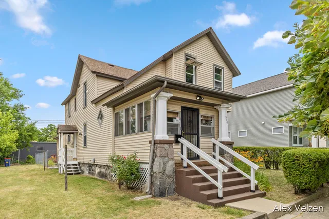 $349,900 | 510 La Grave Avenue Southeast, Grand Rapids, MI 49503