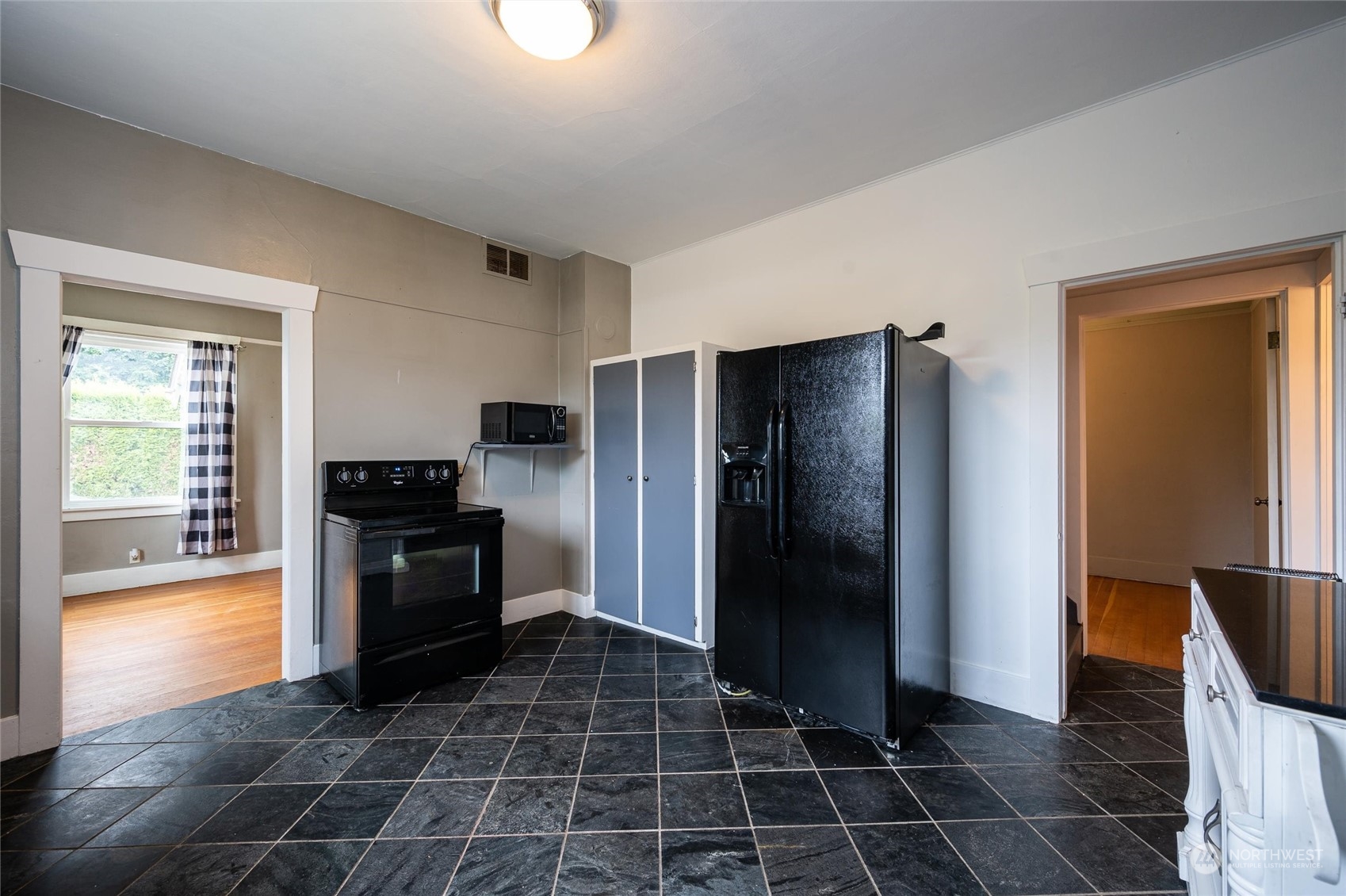 16125 McLean Road Mount Vernon, WA 98273 - Photo 8 of 36 Gallery Image 8