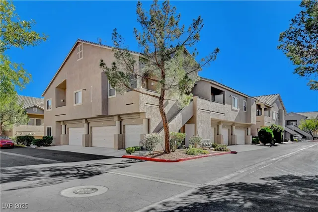 $1,650 | 2052 Jade Creek Street, Unit 203, Las Vegas, NV 89117