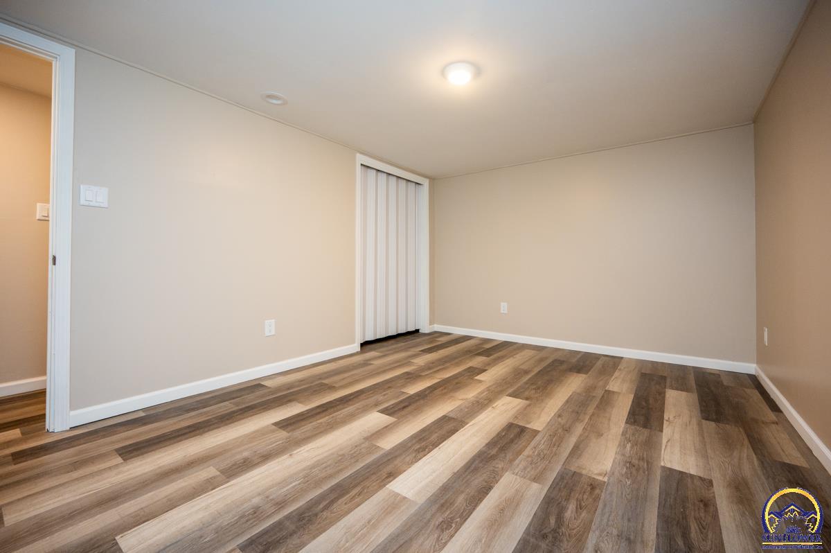 2146 Southeast 36th Street Topeka, KS 66605 - Photo 17 of 27