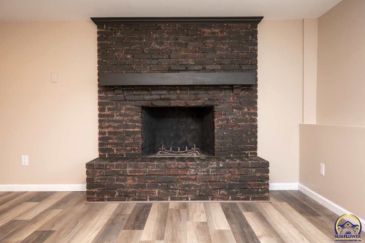 2146 Southeast 36th Street Topeka, KS 66605 - Photo 18 of 27