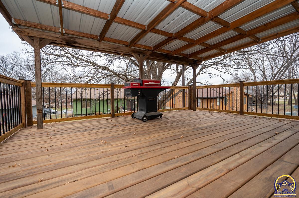 2146 Southeast 36th Street Topeka, KS 66605 - Photo 25 of 27