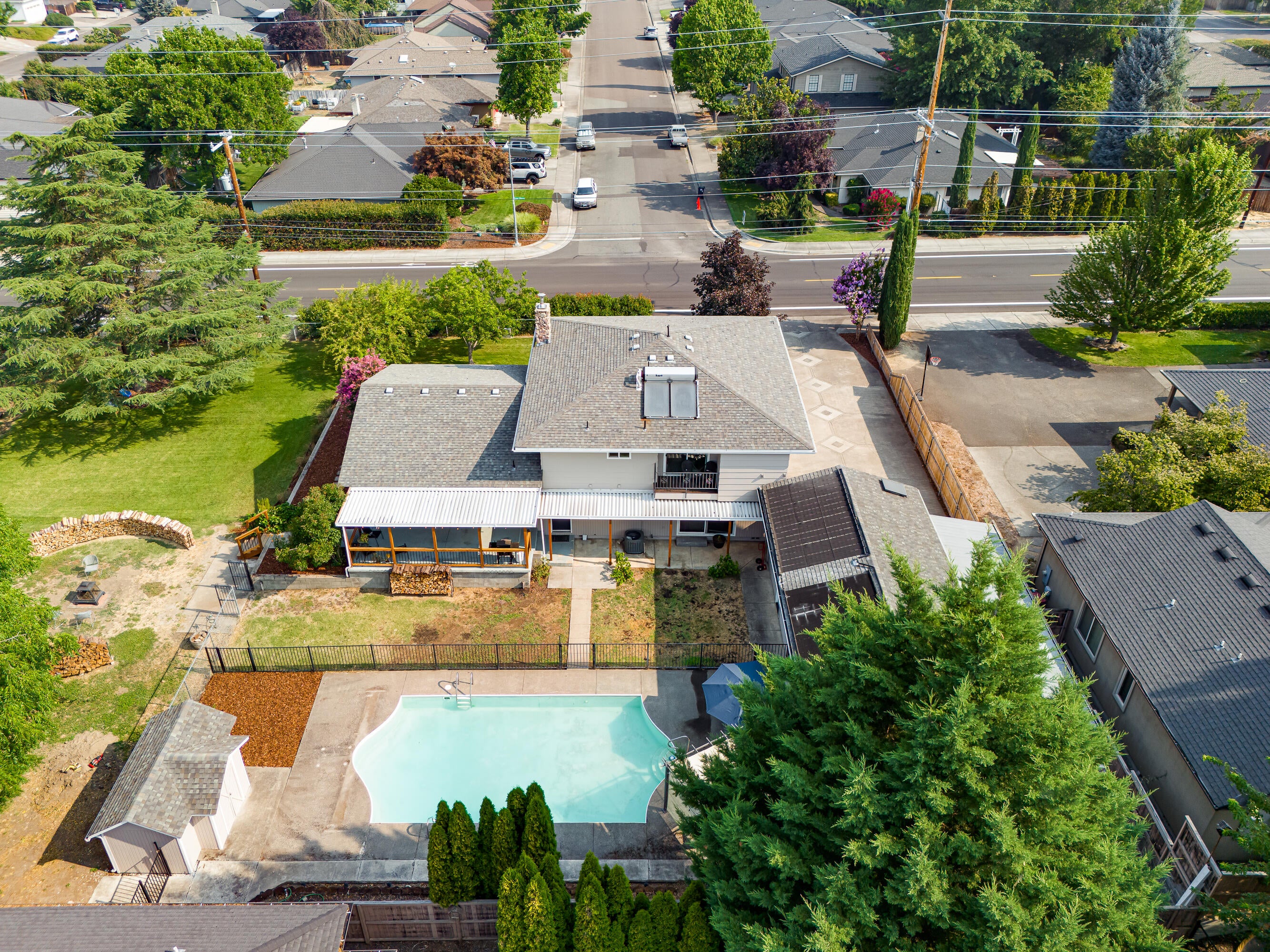 2736 Lone Pine Road Medford, OR 97504 - Photo 45 of 47 4
