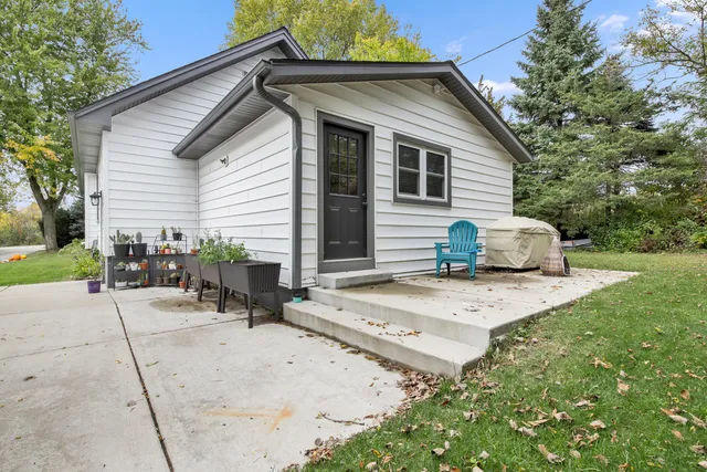 $469,999 | 420 Kettle Moraine Drive North, Slinger, WI 53086