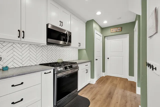 $469,999 | 420 Kettle Moraine Drive North, Slinger, WI 53086