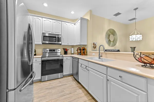$2,700 | 3043 Grandiflora Drive, Greenacres, FL 33467
