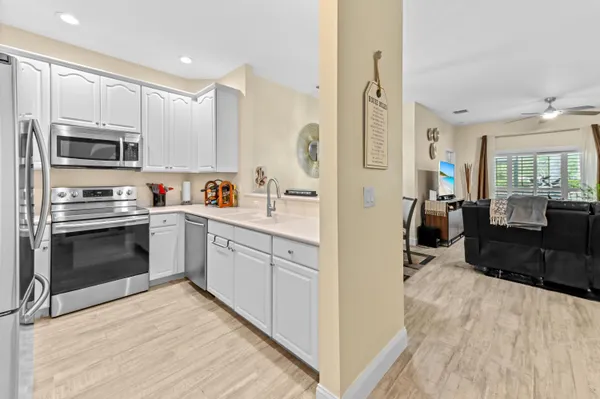$2,700 | 3043 Grandiflora Drive, Greenacres, FL 33467