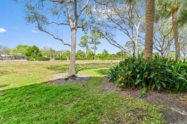 $2,700 | 3043 Grandiflora Drive, Greenacres, FL 33467