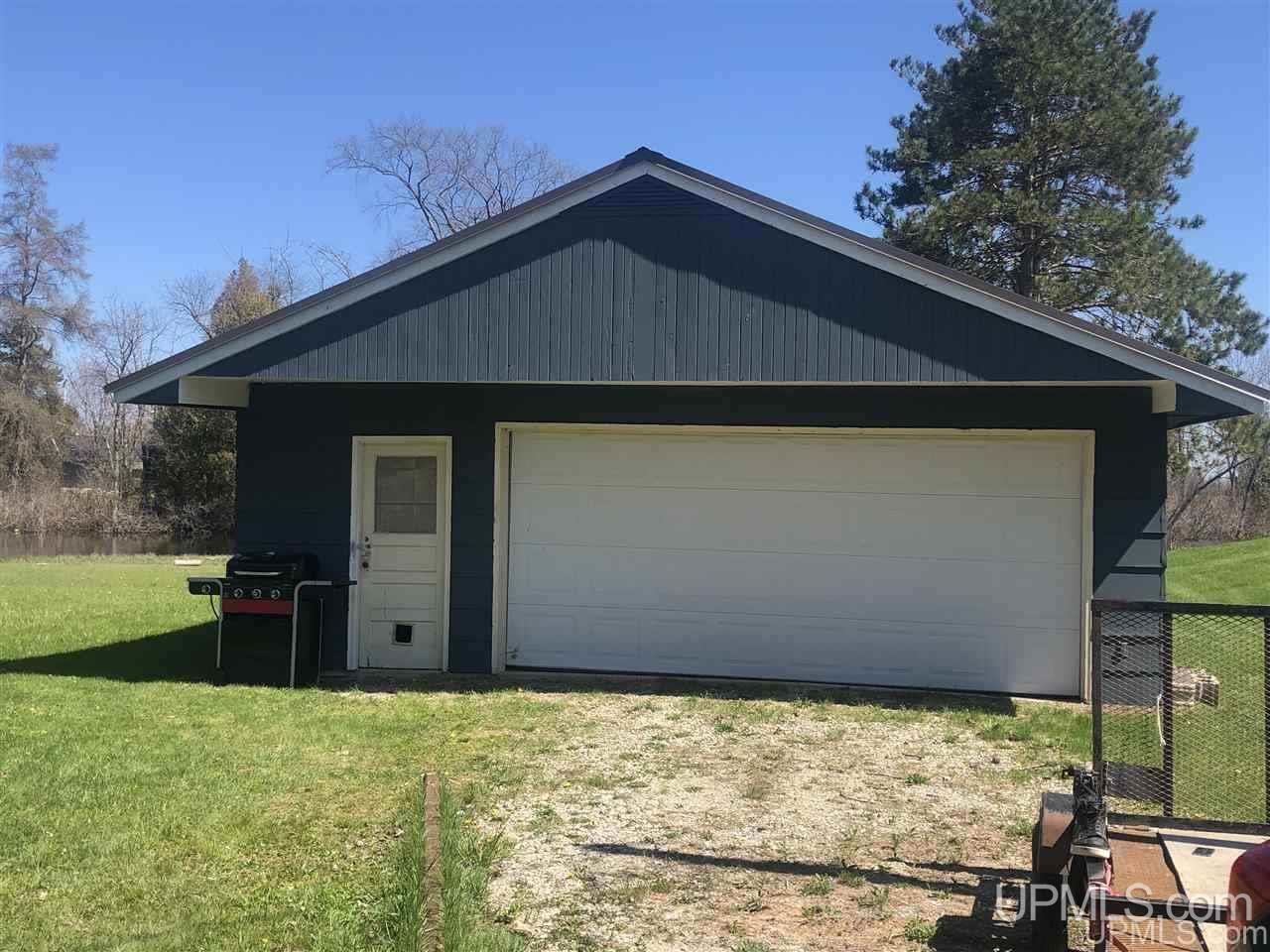 3666 K Road Bark River, MI 49807 - Photo 13 of 22