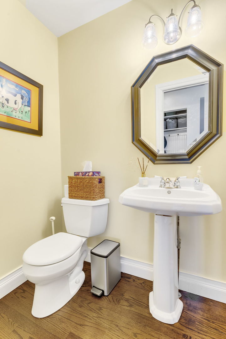 321 Carriage Hill Road Naperville, IL 60565 - Photo 15 of 28 Gallery Image 15