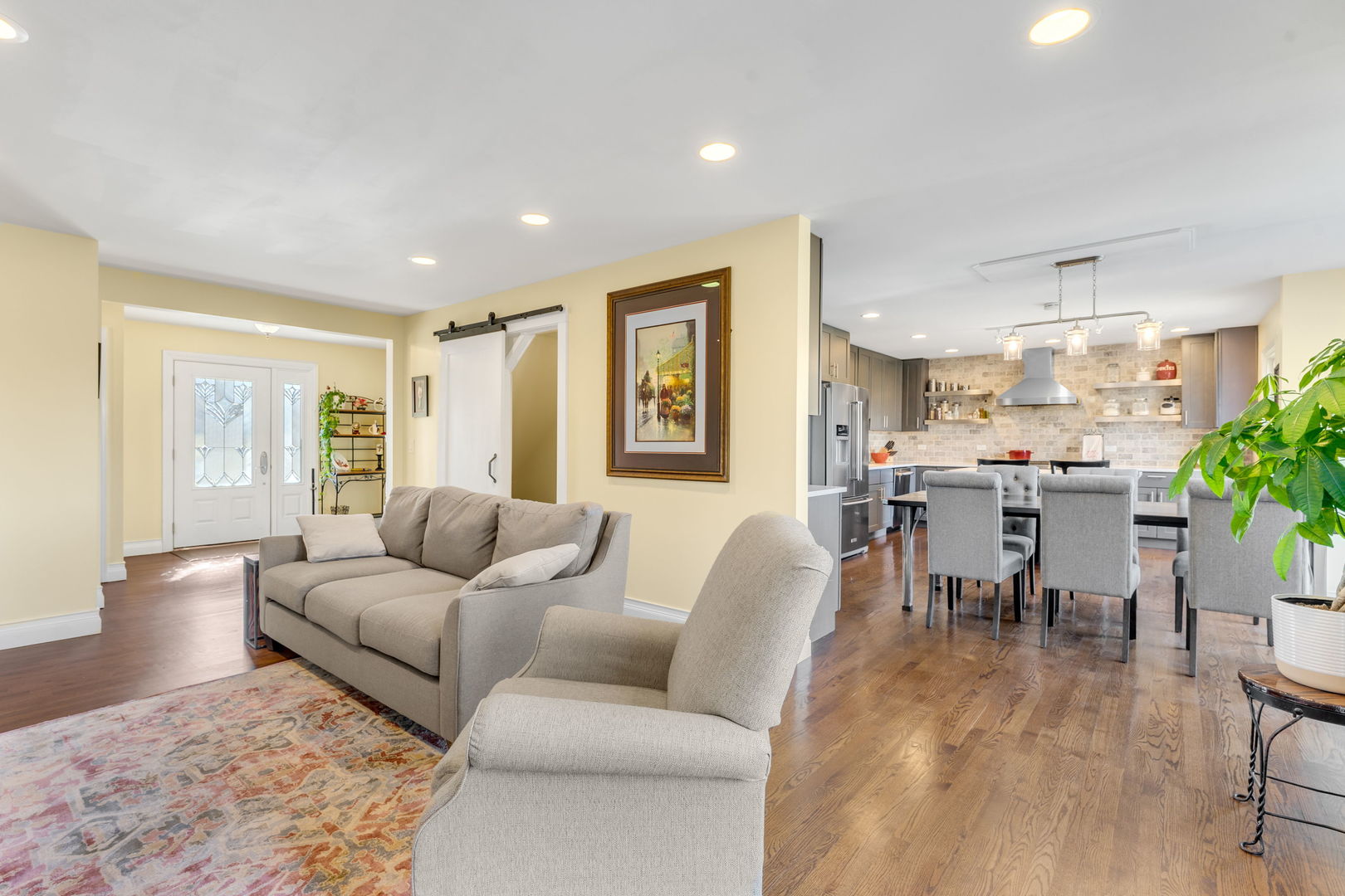 321 Carriage Hill Road Naperville, IL 60565 - Photo 3 of 28 Gallery Image 3