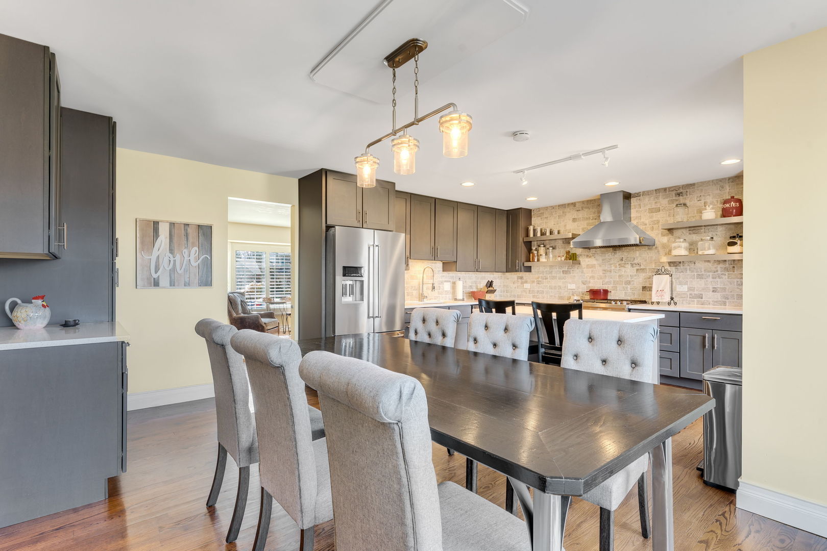 321 Carriage Hill Road Naperville, IL 60565 - Photo 4 of 28 Gallery Image 4