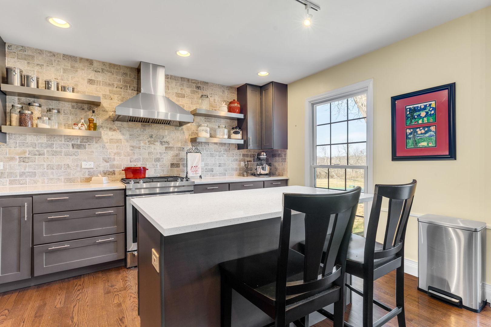 321 Carriage Hill Road Naperville, IL 60565 - Photo 7 of 28 Gallery Image 7