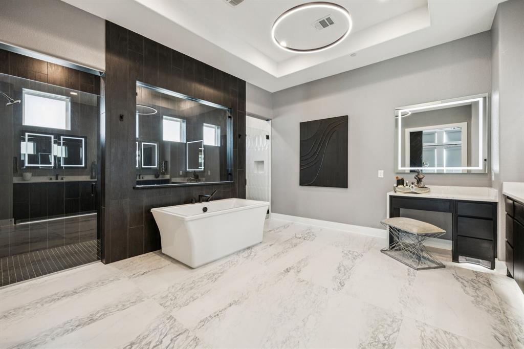 5215 Windsor Lane Copper Canyon, TX 75077 - Photo 14 of 31 Soak Tub and separate vanity area in Master