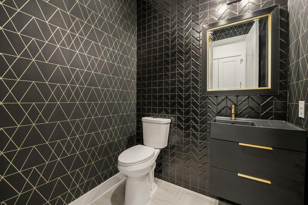 5215 Windsor Lane Copper Canyon, TX 75077 - Photo 19 of 31 Powder Bath off the family room