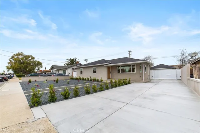 $3,500 | 17180 Ivy Avenue, Fontana, CA 92335