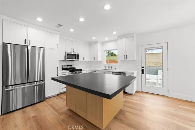 $3,500 | 17180 Ivy Avenue, Fontana, CA 92335