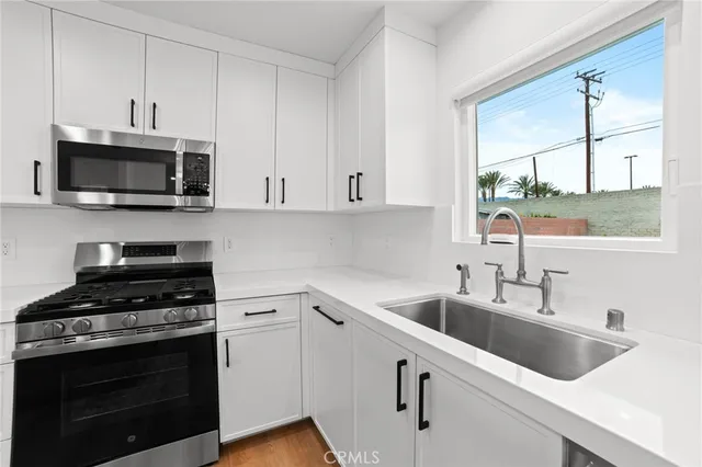 $3,500 | 17180 Ivy Avenue, Fontana, CA 92335