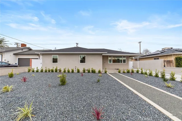 $3,500 | 17180 Ivy Avenue, Fontana, CA 92335