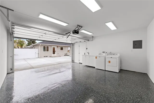 $3,500 | 17180 Ivy Avenue, Fontana, CA 92335