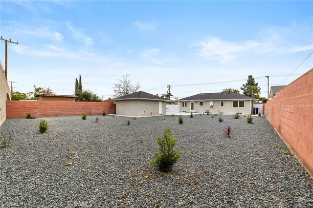 $3,500 | 17180 Ivy Avenue, Fontana, CA 92335