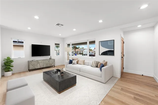 $3,500 | 17180 Ivy Avenue, Fontana, CA 92335