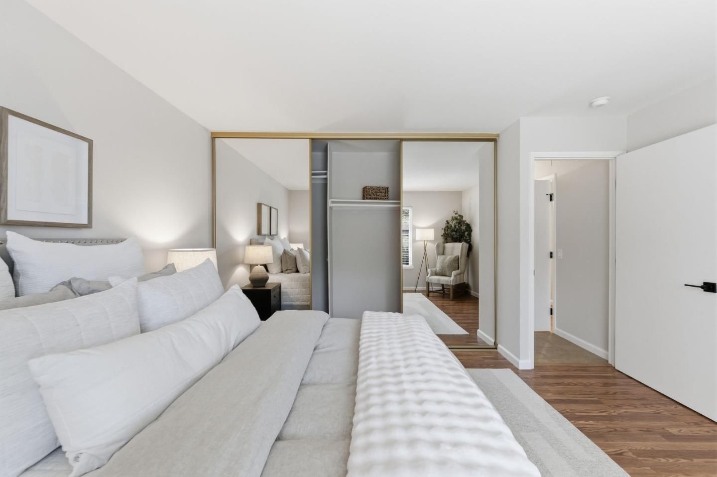 905 West Middlefield Road, Unit 971 Mountain View, CA 94043 - Photo 16 of 29