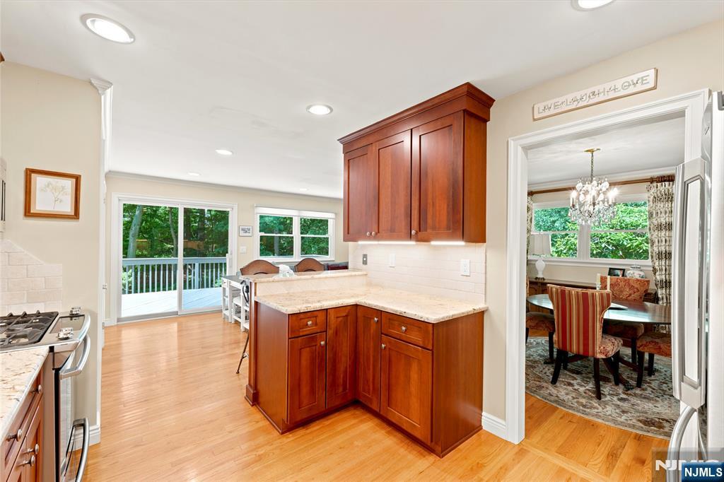 28 Delbrook Road Morris Plains, NJ 07950 - Photo 18 of 41