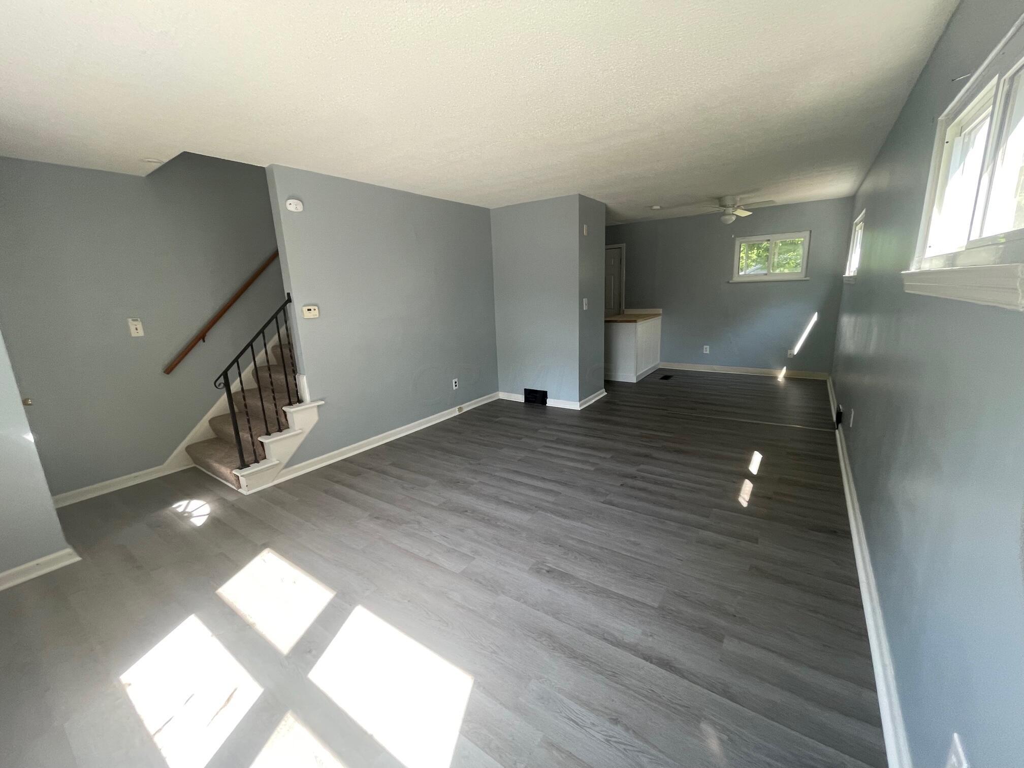 900 Racine Avenue Columbus, OH 43204 - Photo 2 of 7 IMG_2866