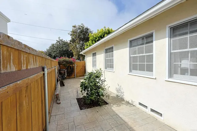 $5,800 | 417 5th Street, Coronado, CA 92118