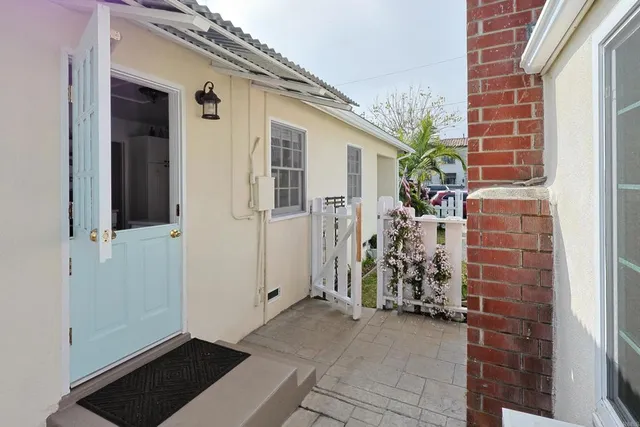 $5,800 | 417 5th Street, Coronado, CA 92118