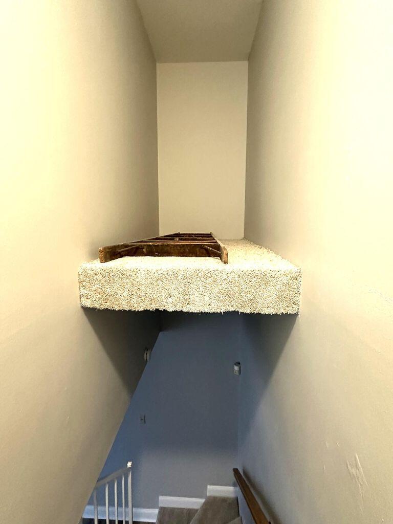 900 Mountain Creek Road, Unit K143 Chattanooga, TN 37405 - Photo 7 of 11 Storage over staircase