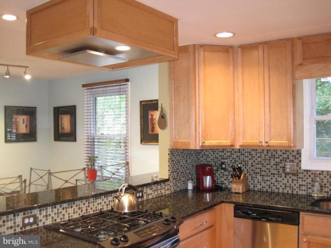 26 Ridgefield Road Lutherville-Timonium, MD 21093 - Photo 3 of 15 Dining Room