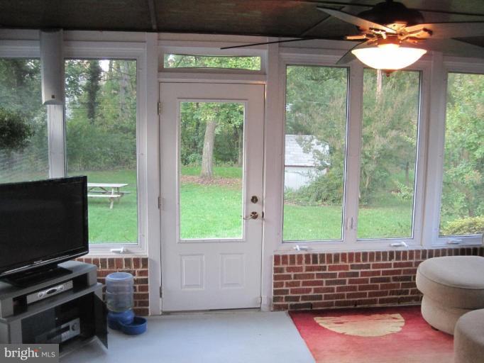 26 Ridgefield Road Lutherville-Timonium, MD 21093 - Photo 8 of 15 Solarium