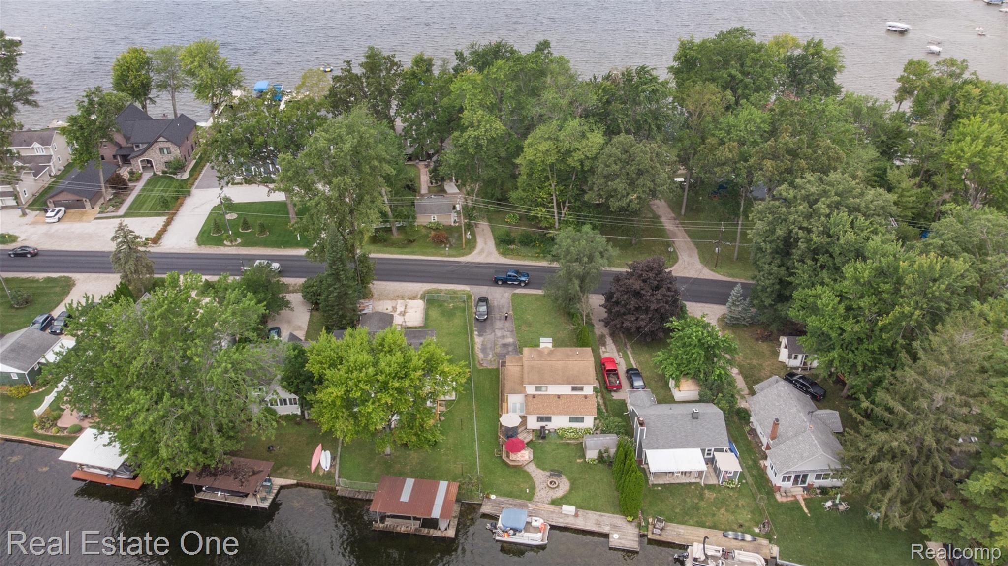 9108 Mcgregor Road Pinckney, MI 48169 - Photo 47 of 48 aero_dji_0289.jpg