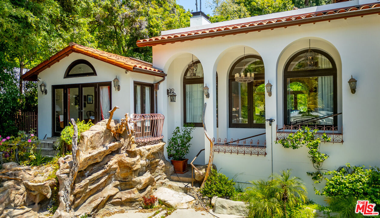 1260 Roscomare Road Los Angeles, CA 90077 - Photo 11 of 75