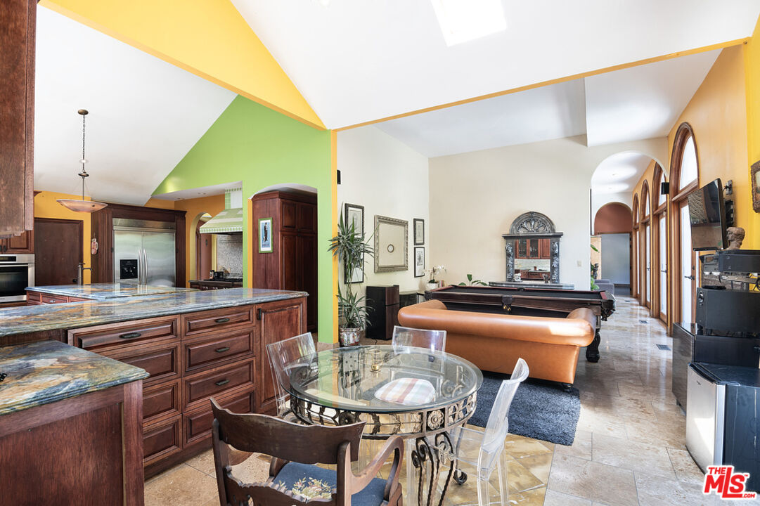 1260 Roscomare Road Los Angeles, CA 90077 - Photo 28 of 75