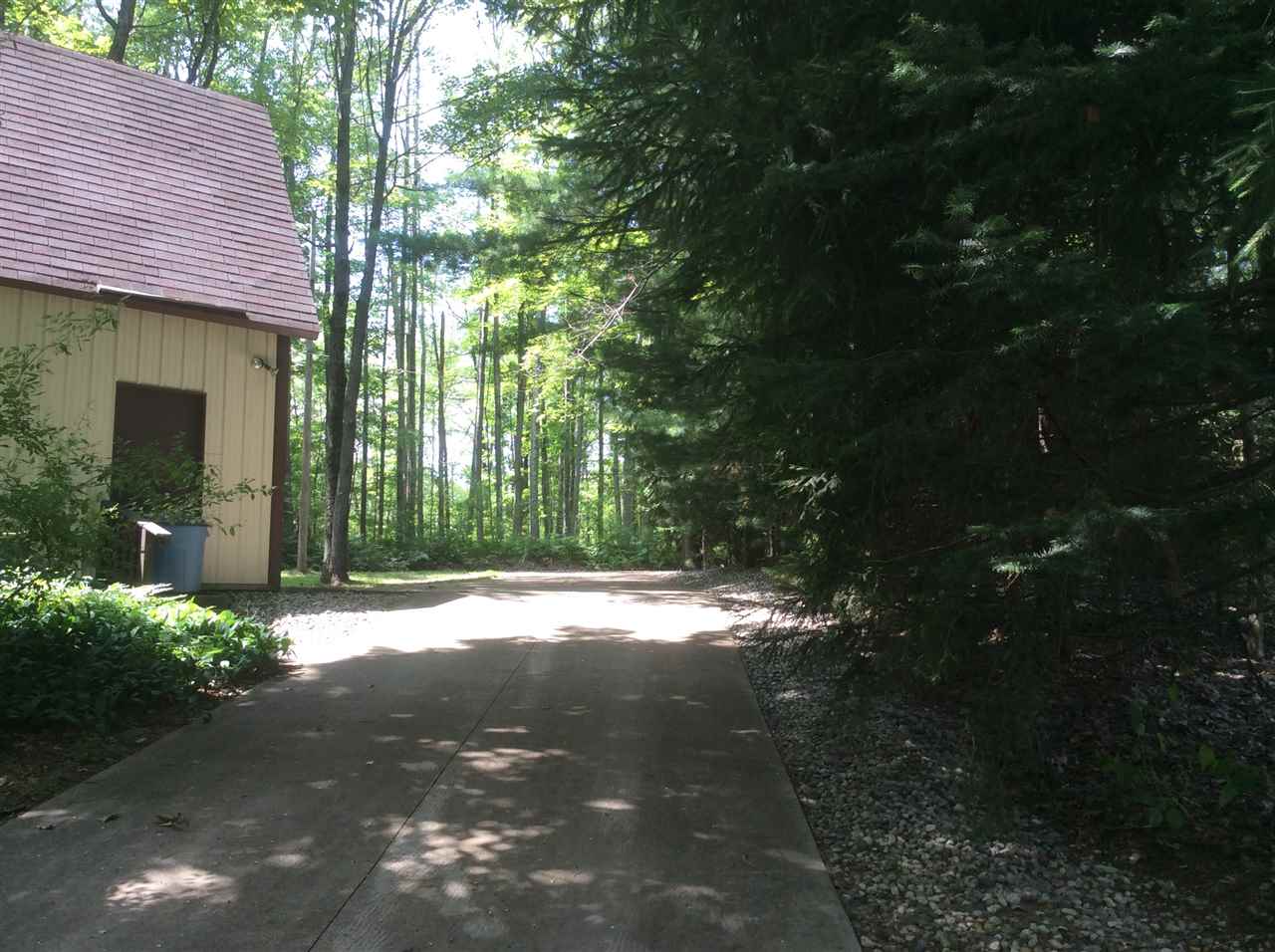 5446 Gronda Road Harrison, MI 48625 - Photo 75 of 80 1864934-84.JPG