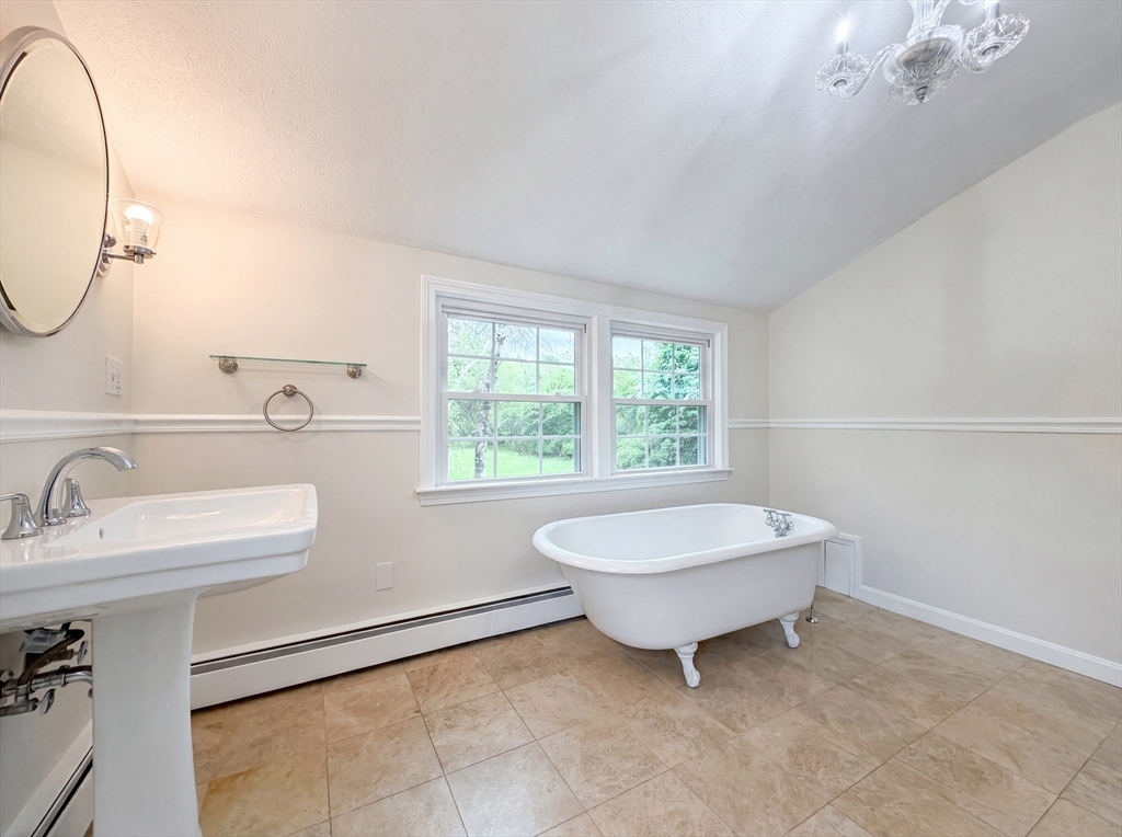 153 High Street Topsfield, MA 01983 - Photo 13 of 36