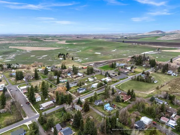 $300,000 | 203 Chestnut Street, Farmington, WA 99128