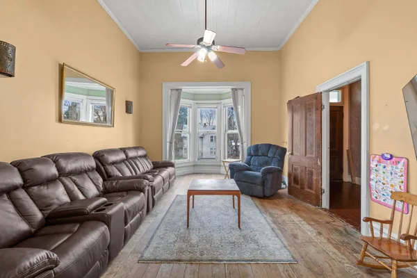 $300,000 | 203 Chestnut Street, Farmington, WA 99128