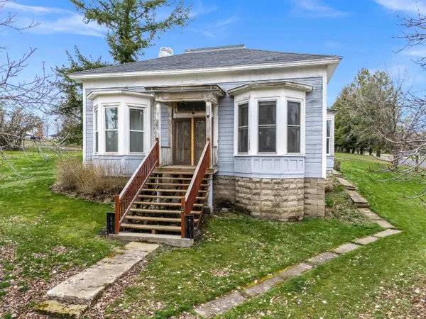 $300,000 | 203 Chestnut Street, Farmington, WA 99128