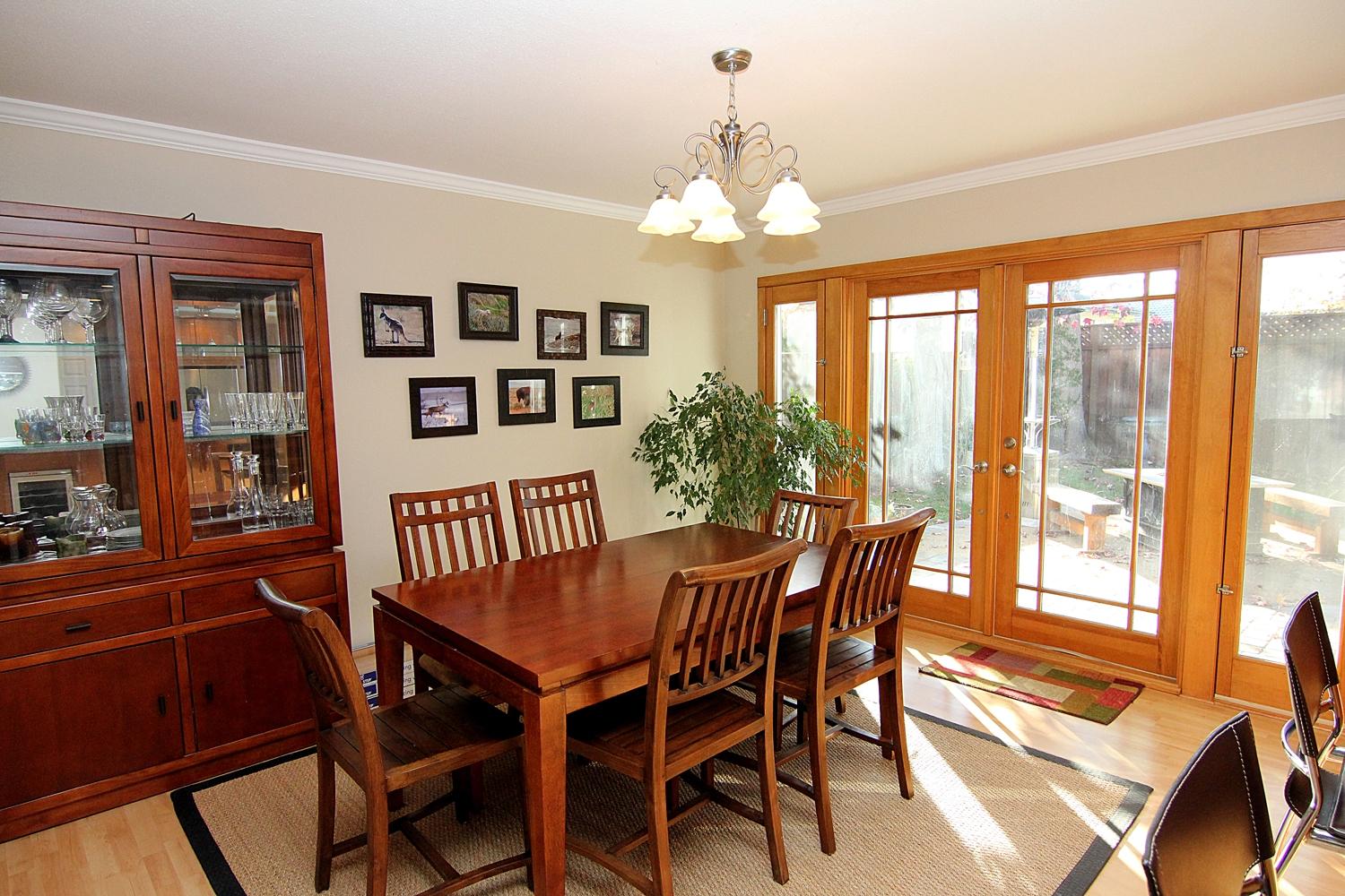 433 Kings Way Goleta, CA 93117 - Photo 3 of 26 433_KingsWay_Dining Room