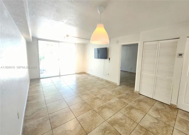 $2,500 | 1666 West Avenue, Unit 312, Miami Beach, FL 33139