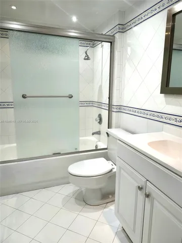 $2,500 | 1666 West Avenue, Unit 312, Miami Beach, FL 33139